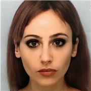 Docteure en droit donne cours dans des matières de droit public & droit animalier